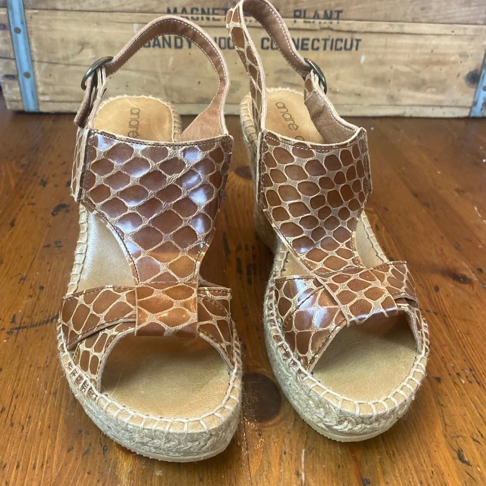 Andre Assous Women's 9 Tan Brown‎ Snake Print Espadrille Wedge Sandals Size 39